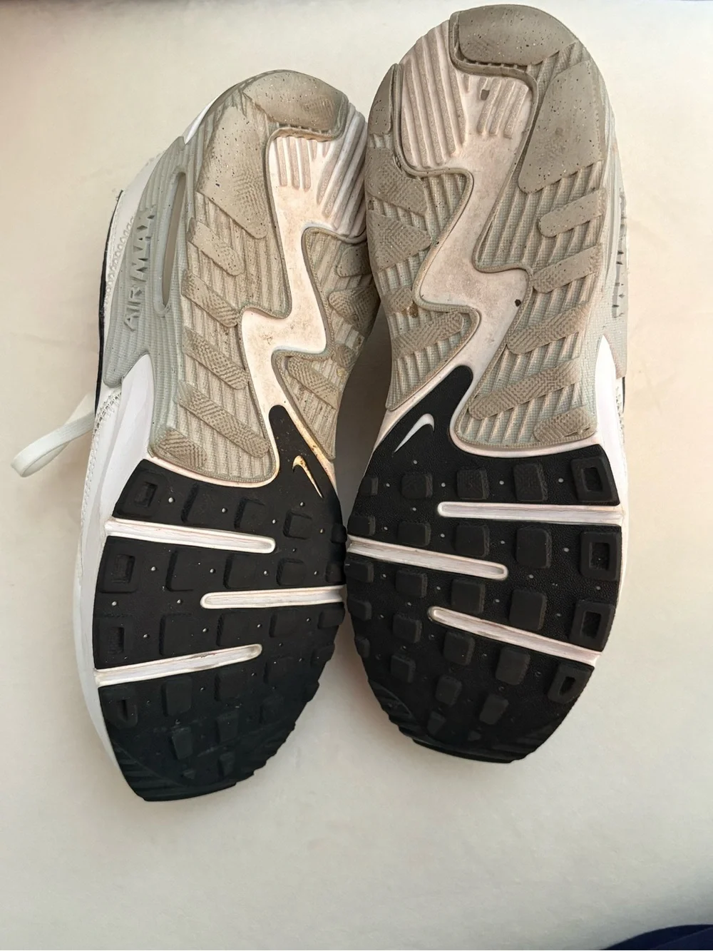 Nike Air Max Excee White Black Sneakers Women’s 7.5